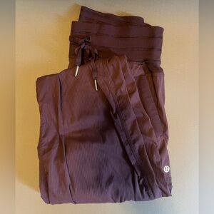 Dance Studio Mid-Rise Pant Regular -
Burgundy/Maroon- size 6